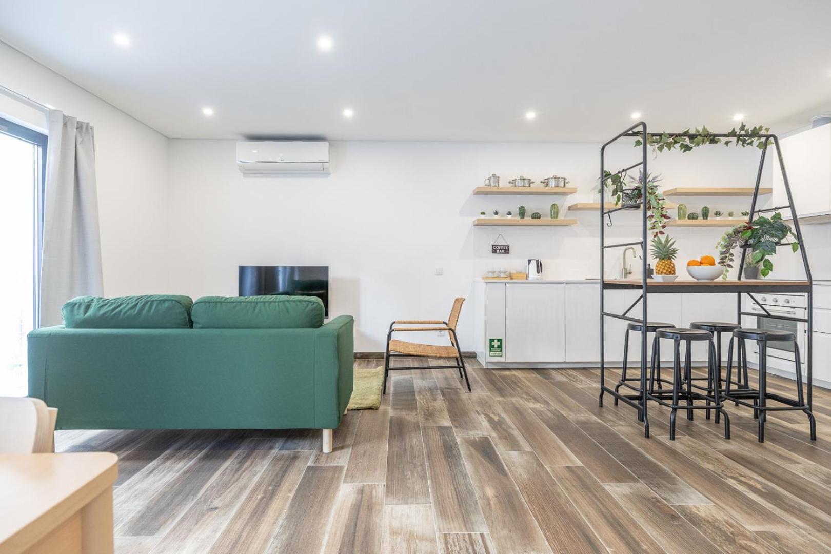Roots Apartment *